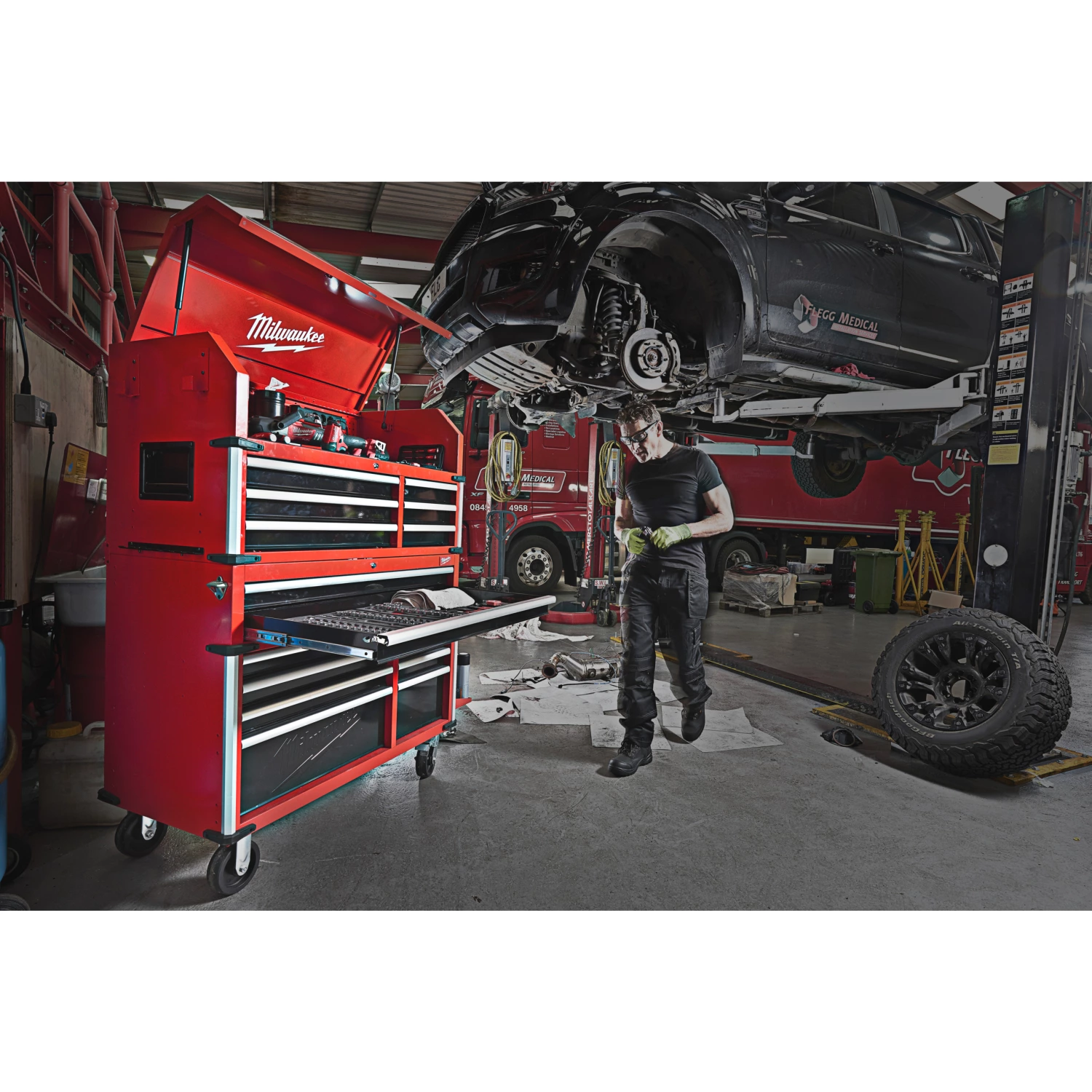 Milwaukee 4932478852 Stalen gereedschapswagen met 10 lades - 46˝ / 117 cm-image