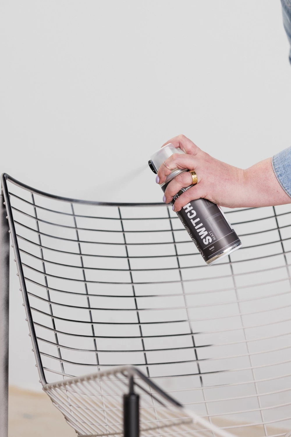 Rust-Oleum Switch Spuitlak - Zijdeglans Zwart - 400ml-image