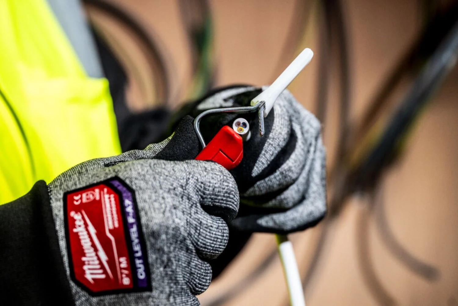 Milwaukee 4932498269 Pince à dénuder - 4-28 mm-image