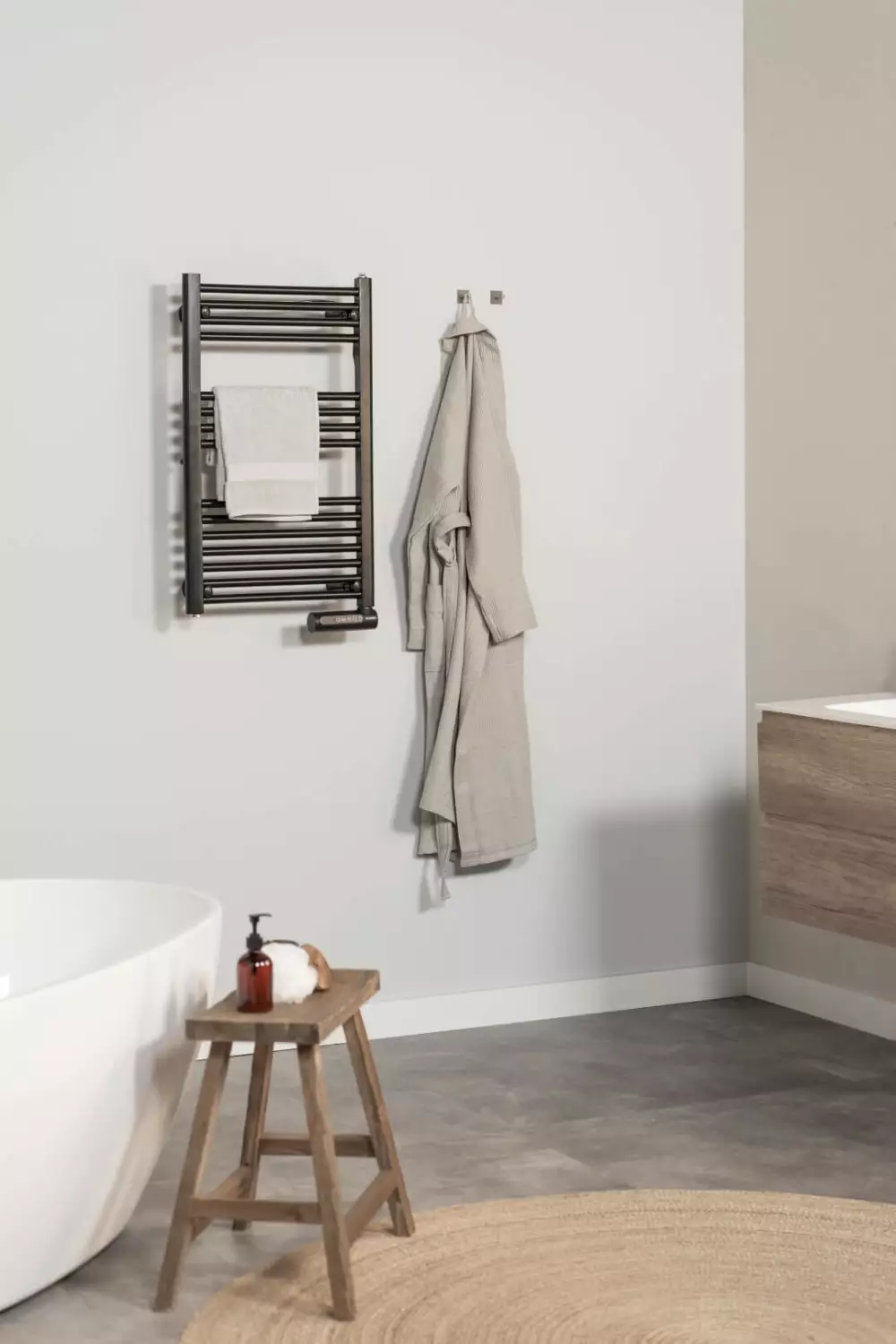 EUROM Sani Towel 500 badkamerkachel - 500W - zwart-image