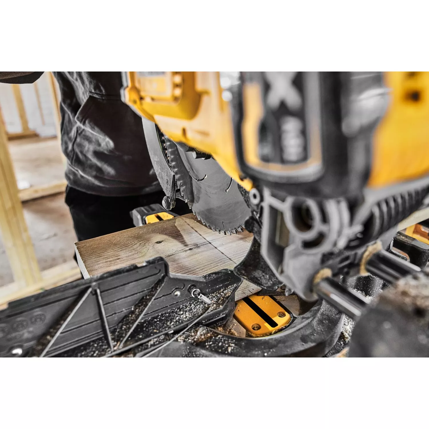 DeWALT DCS781X2-QW 18V / 54V Li-ion XR FlexVolt accu Afkort- en verstekzaagmachine set (2x 9.0Ah) - 305mm - koolborstelloos-image