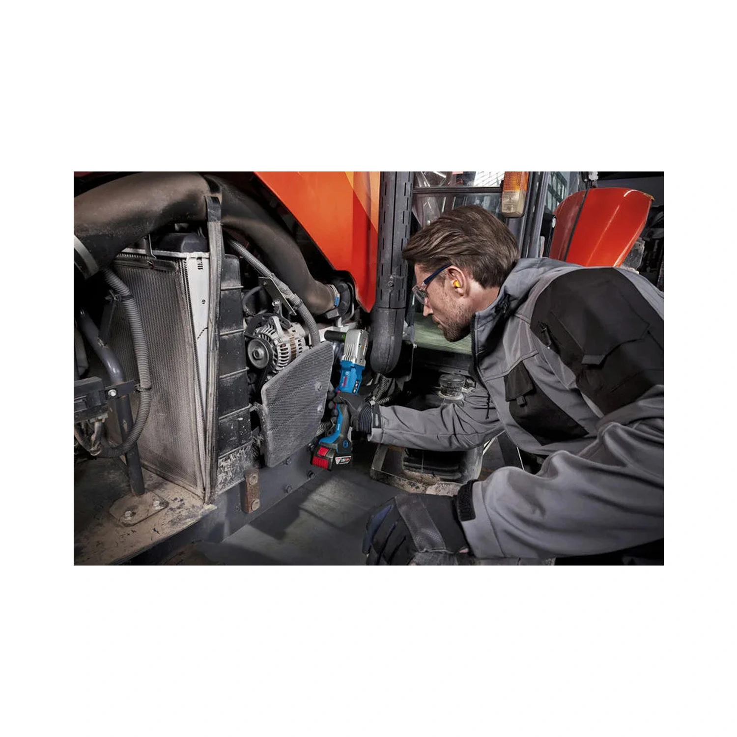 Bosch GRS 18V-330 - Accu Haakse Slagmoeraanzetter - in L-Boxx - Body