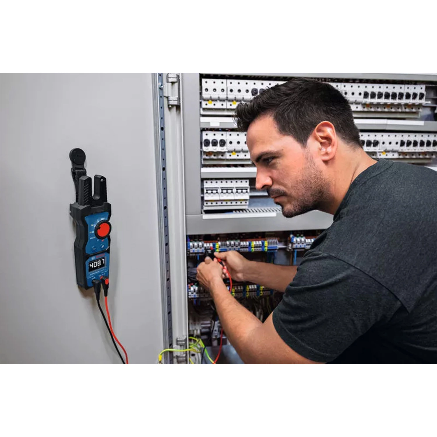 Bosch GFM 1000-15 Pince ampèremétrique True-RMS dans un étui + support MH 1 - AC/DC 1000 V & AC 200 A - CAT III 1000 V / CAT IV 600 V-image