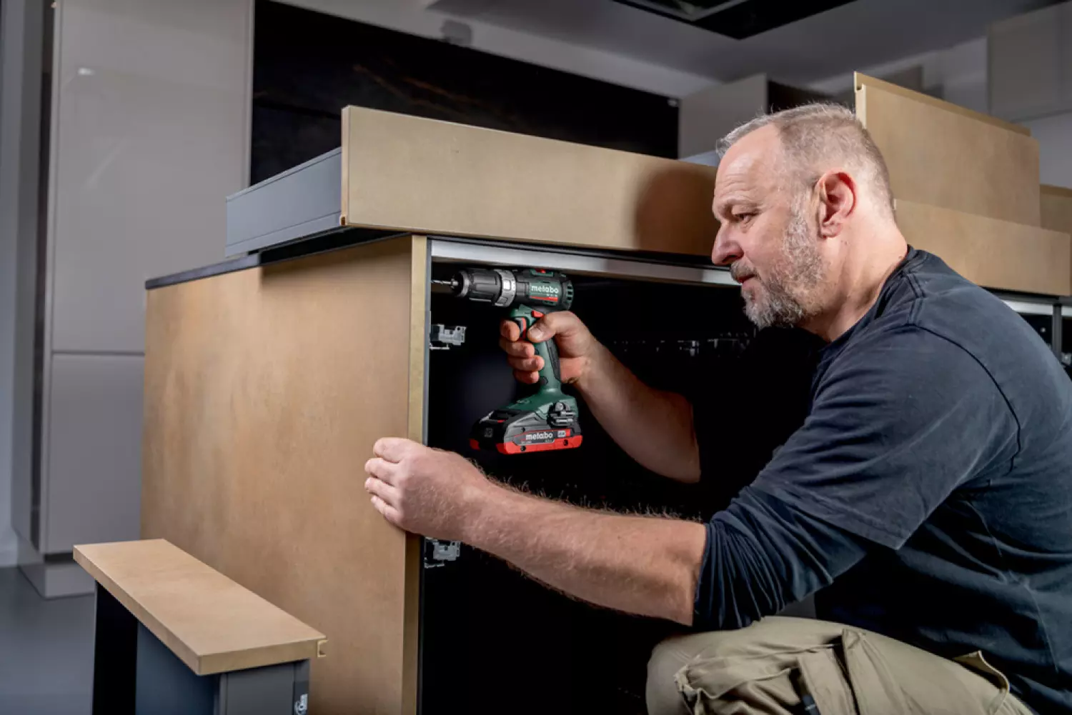 Metabo SB 18 L BL 18V Li-ion Set perceuse à percussion/visseuse sans fil (2x 2.0Ah batterie) dans MetaBox - 65Nm-image