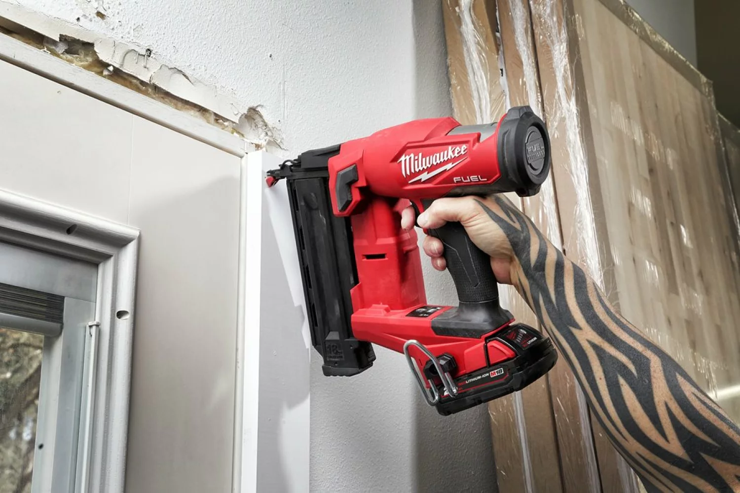 Milwaukee M18 FN18GS-0X 18V Li-Ion accu brad tacker body in HD-box-image