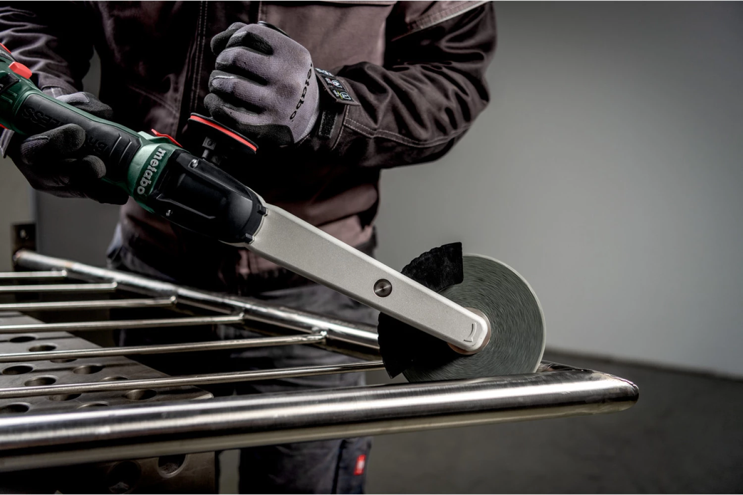 Metabo KNSVB 18 LTX BL 150 18V Li-ion meuleuse d'angle intérieure sans fil corps dans MetaBox - 150mm-image