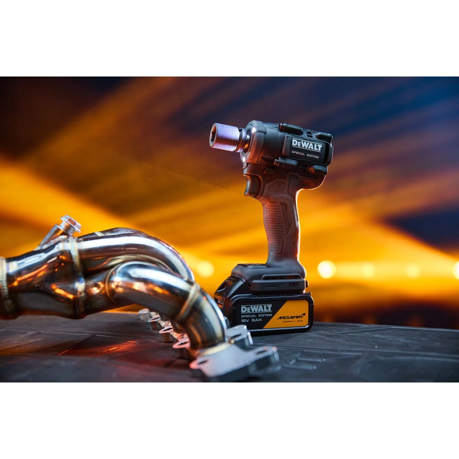 DeWALT X MCLAREN DCF92MP2T-QW 18V XR 1/2" accu slagmoersleutel set (2x 5.0Ah accu + lader)