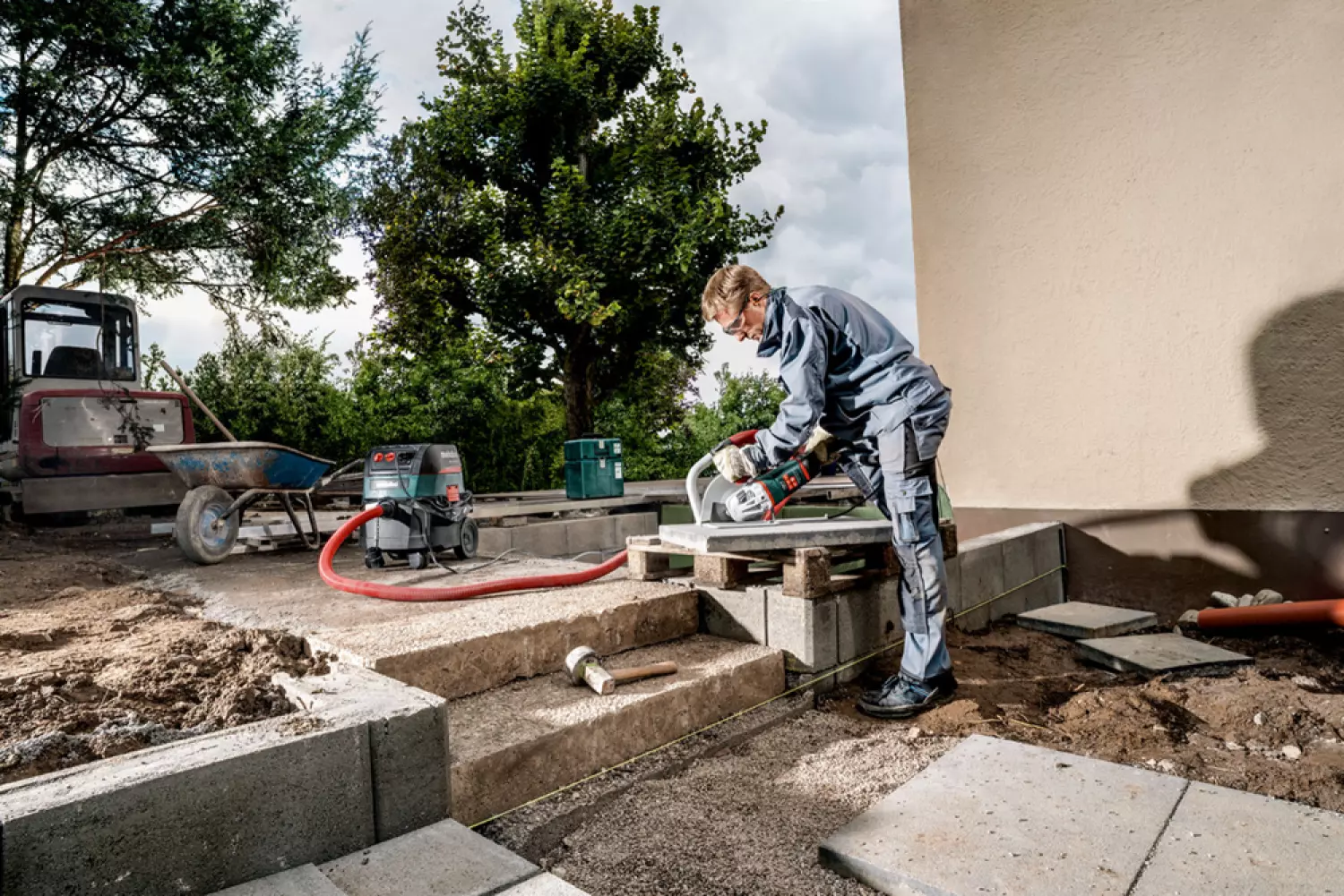 Metabo WE 26-230 MVT Haakse slijper - 2600W - 230mm - Softstart-image