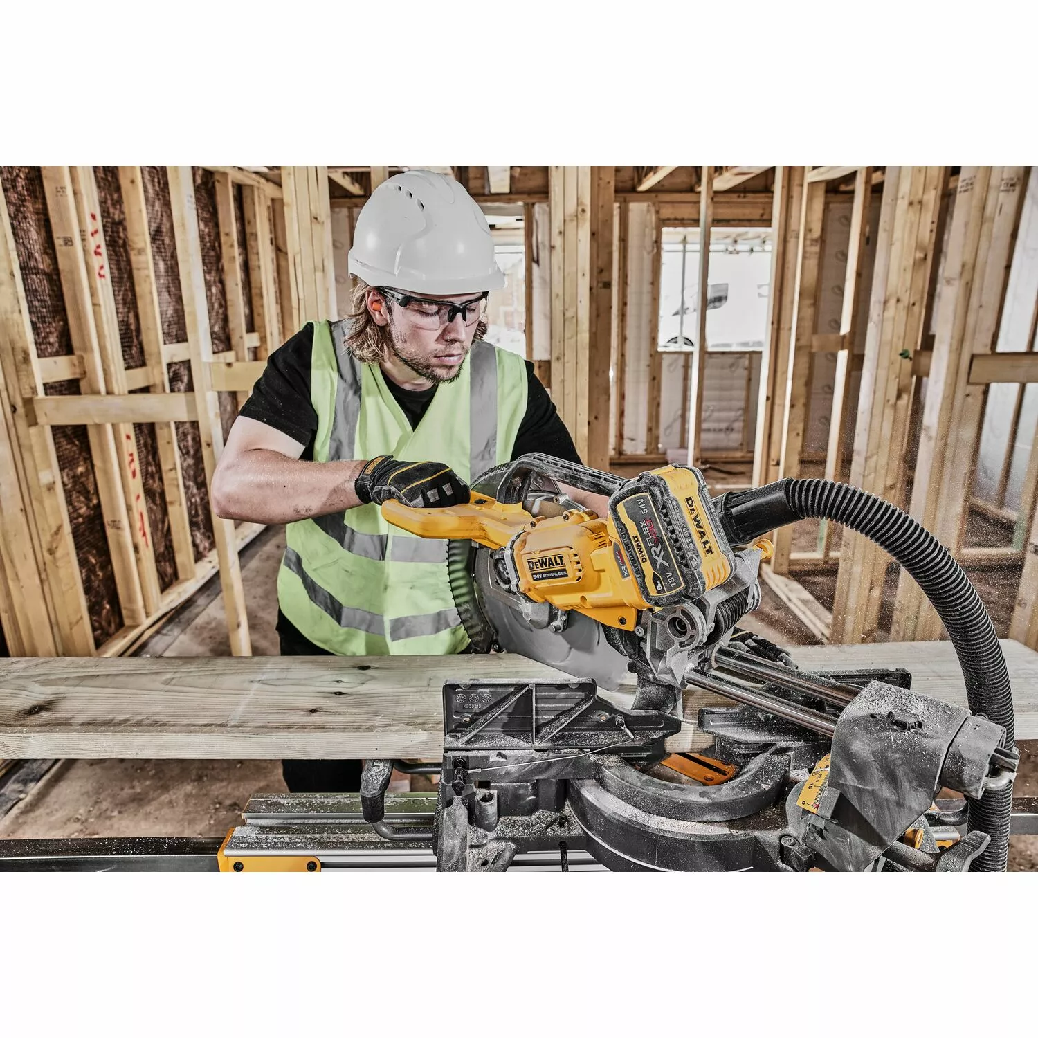 DeWALT DCS781N-XJ 54V XR FlexVolt Li-Ion Accu Afkort-/verstekzaag body - 305mm-image
