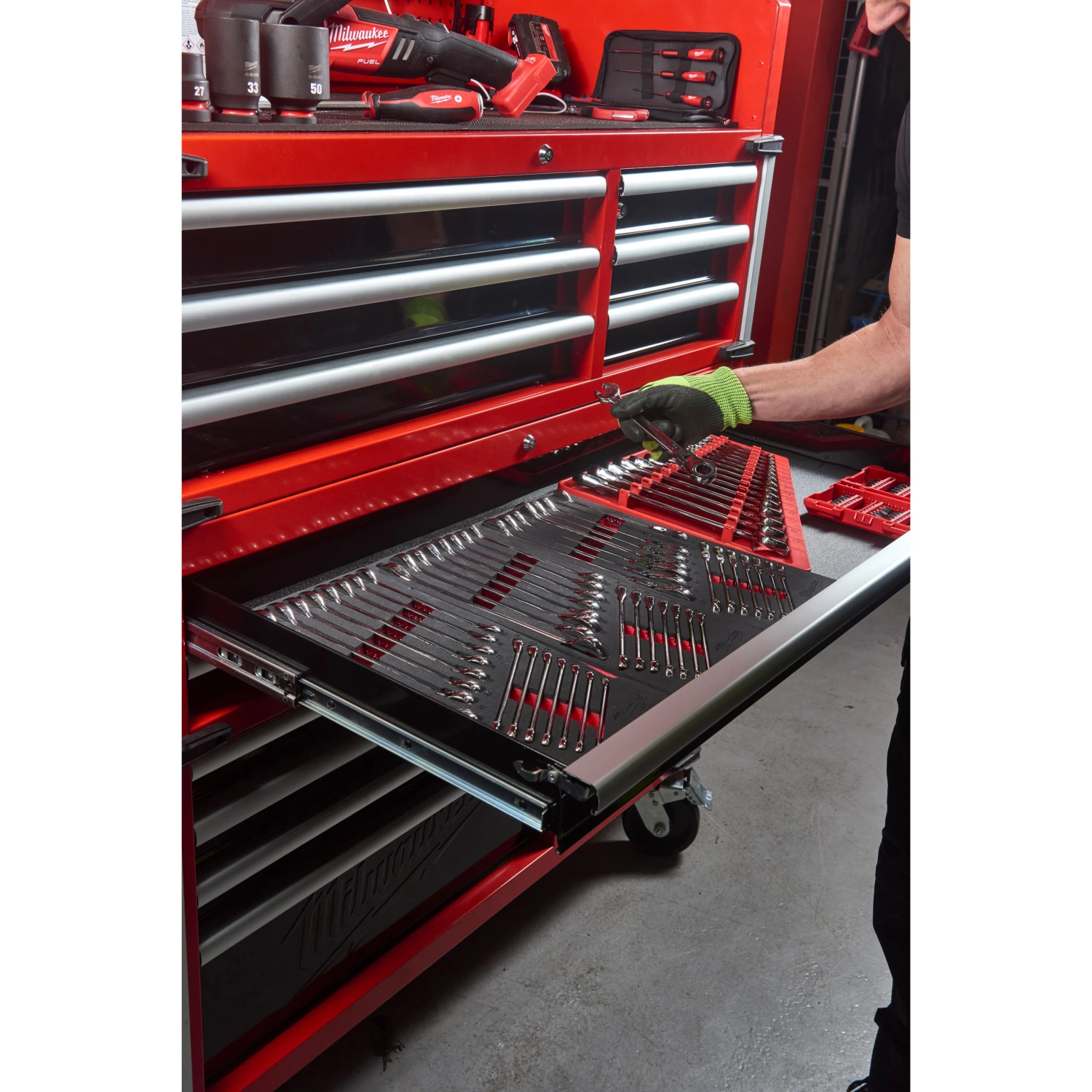 Milwaukee 4932478852 TOOLGUARD™ Stalen gereedschapswagen met 10 lades - 46˝ / 117 cm-image