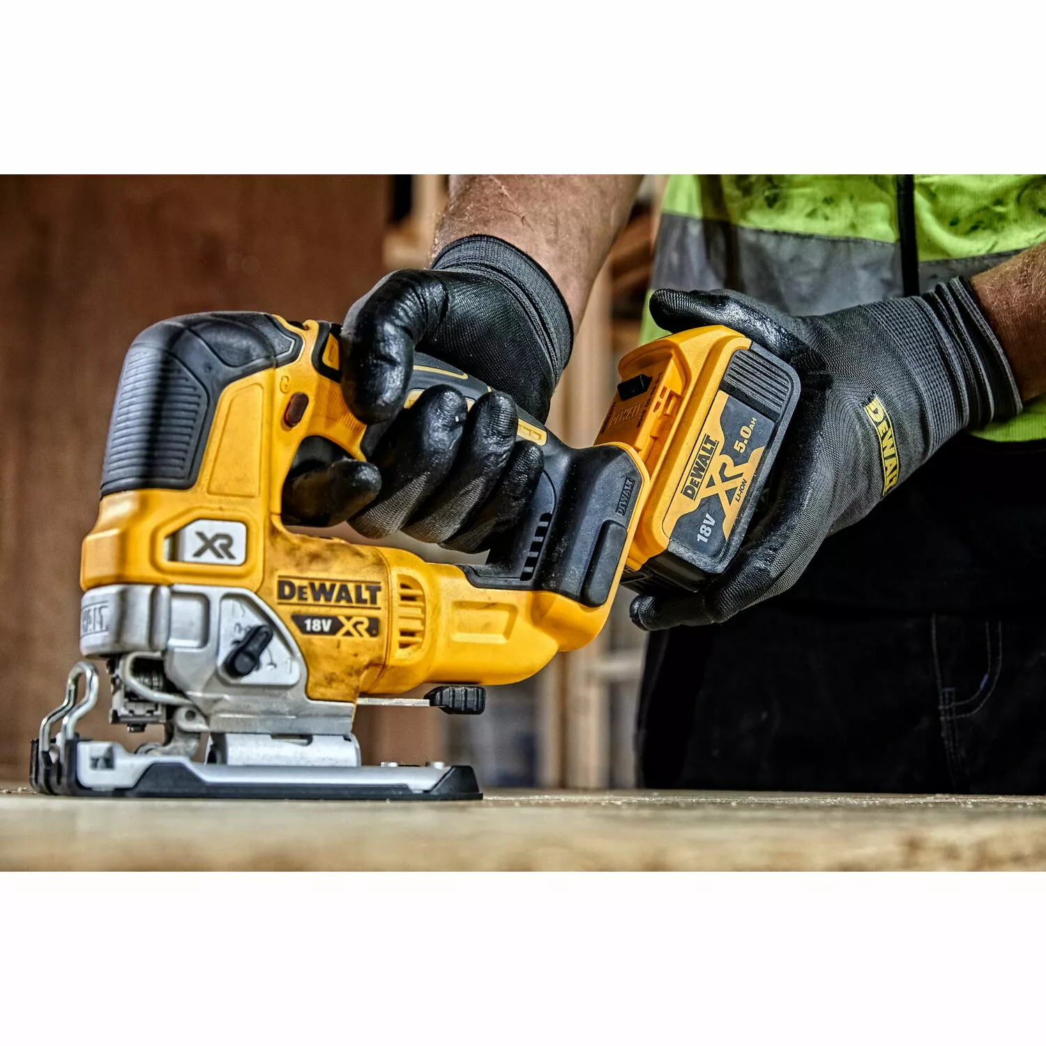 DeWALT DCS334P2 18V Li-ion XR accu decoupeerzaag set (2x 5.0Ah) in TSTAK - koolborstelloos-image