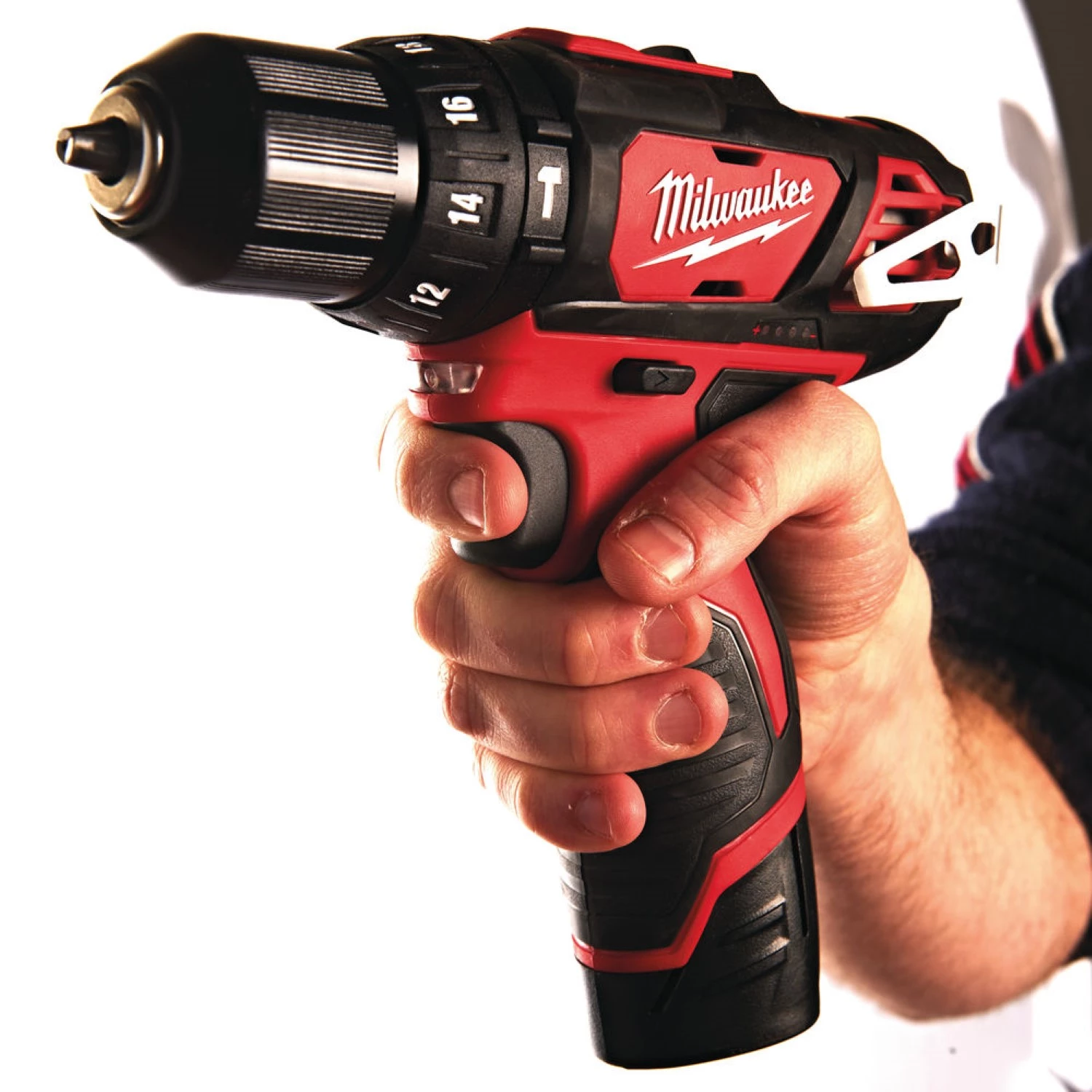 Milwaukee M12 BPD-202C 12V Li-Ion accu klopboor- /schroefmachine set (2x 2.0Ah accu) in koffer-image