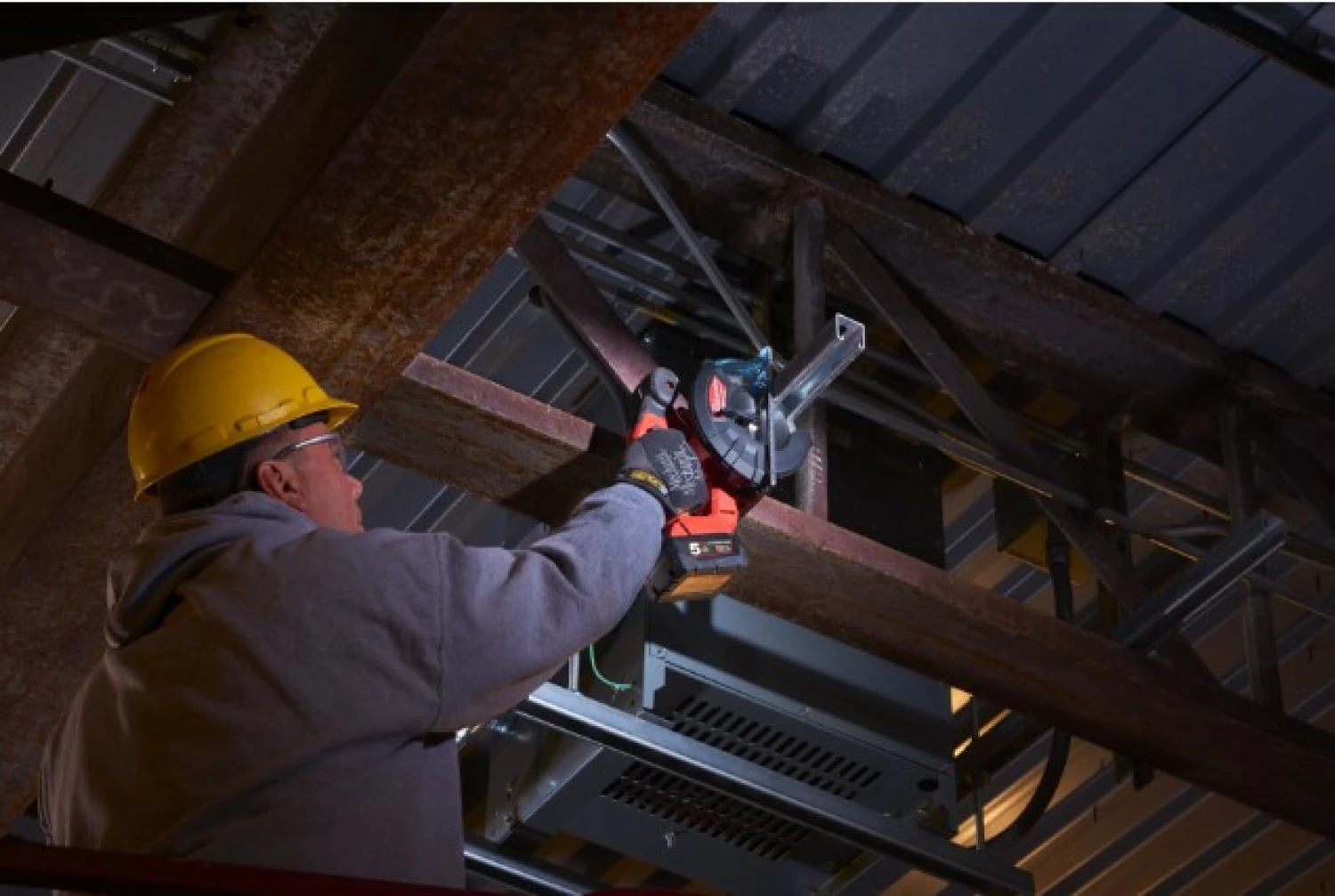 Milwaukee M18 FMCS-0X 18V Li-Ion accu Metaalcirkelzaag body in HD Box -150 x 20mm - koolborstelloos-image