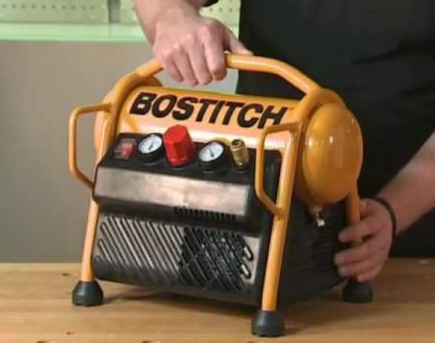 Bostitch MRC6-E Compressor - 1100W - 8 bar - 6L-image