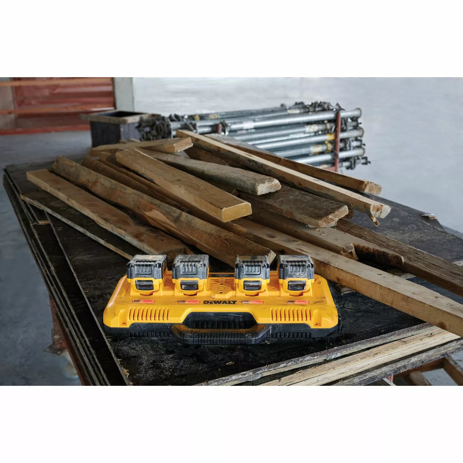 DeWALT DCB104-QW 10,8/18/54V Li-ion XR accu Duolader-image