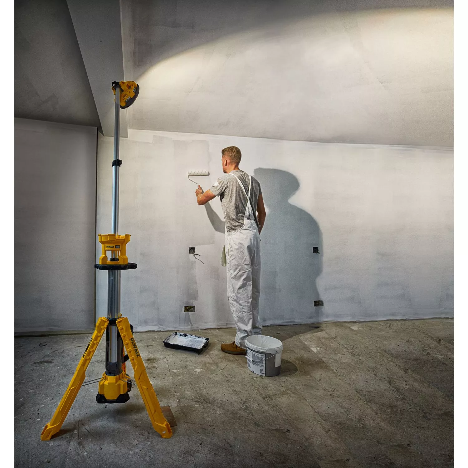 DeWALT DCL079-XJ 18V Li-ion XR accu LED werklamp body met statief - 3000Lm-image