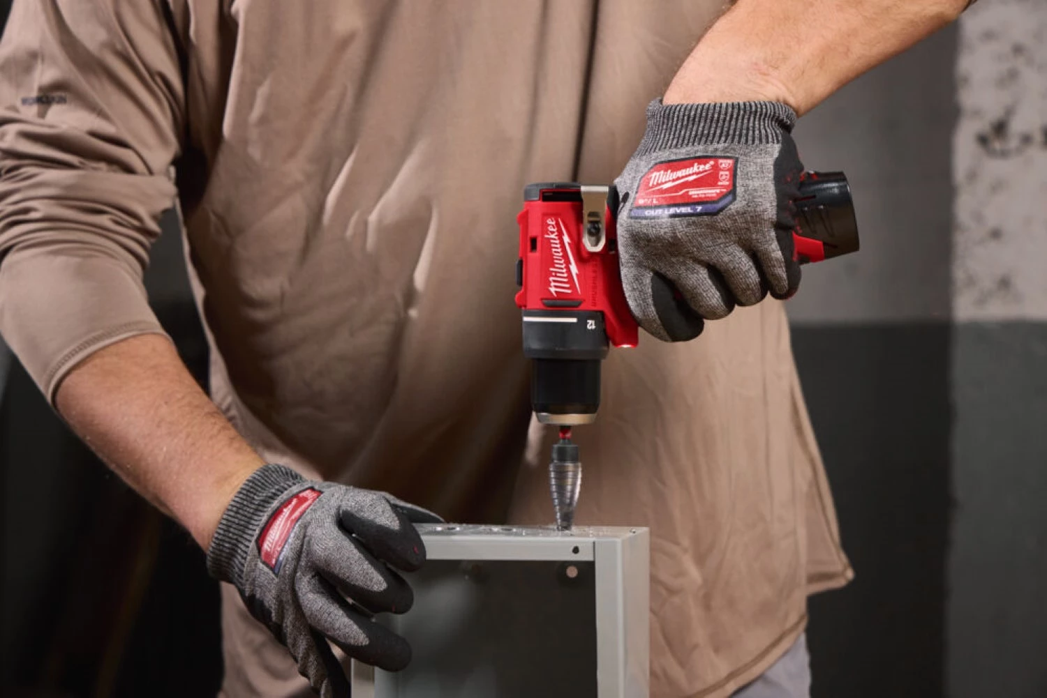 Milwaukee M12 BLDDRC-202C Kit perceuse/visseuse sans fil 12 V Li-ion (2 batteries 2,0 Ah) dans un coffret - 40 Nm-image