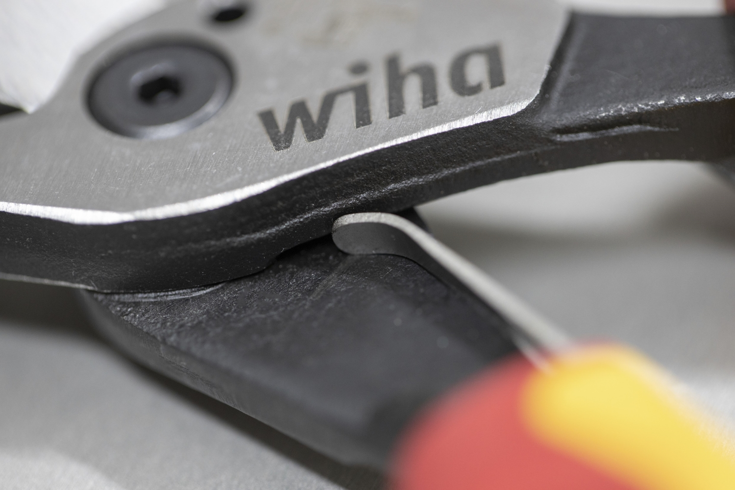 Wiha : WIHA- Pinces - Pinces Professional Electric - Pince à Dénuder  Professional Electric