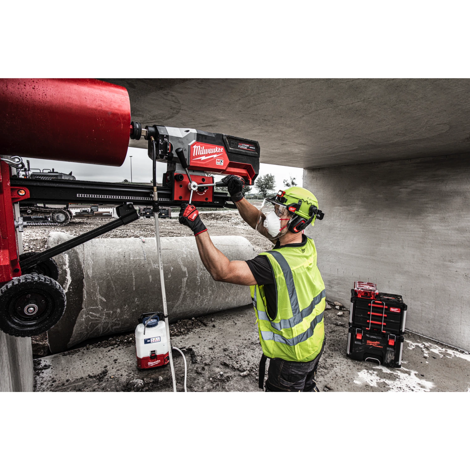 Milwaukee MXF DCD350KIT-122 MX Fuel accu diamant boormachine set (2x 12.0Ah accu) incl. boorstandaard - 350mm-image