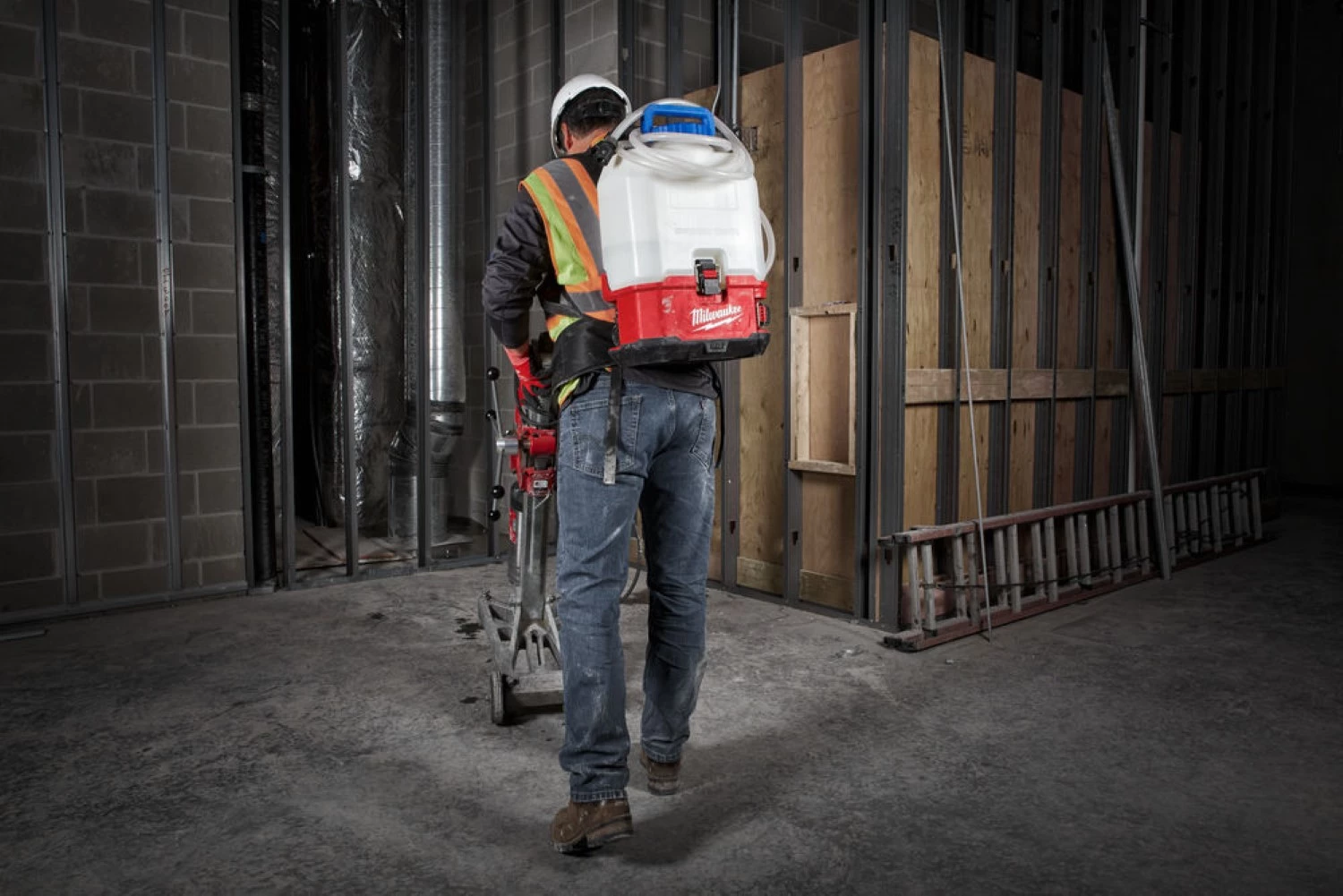 Milwaukee M18 BBPFP2-WST 18V Li-ion accu drukspuit - 15L-image