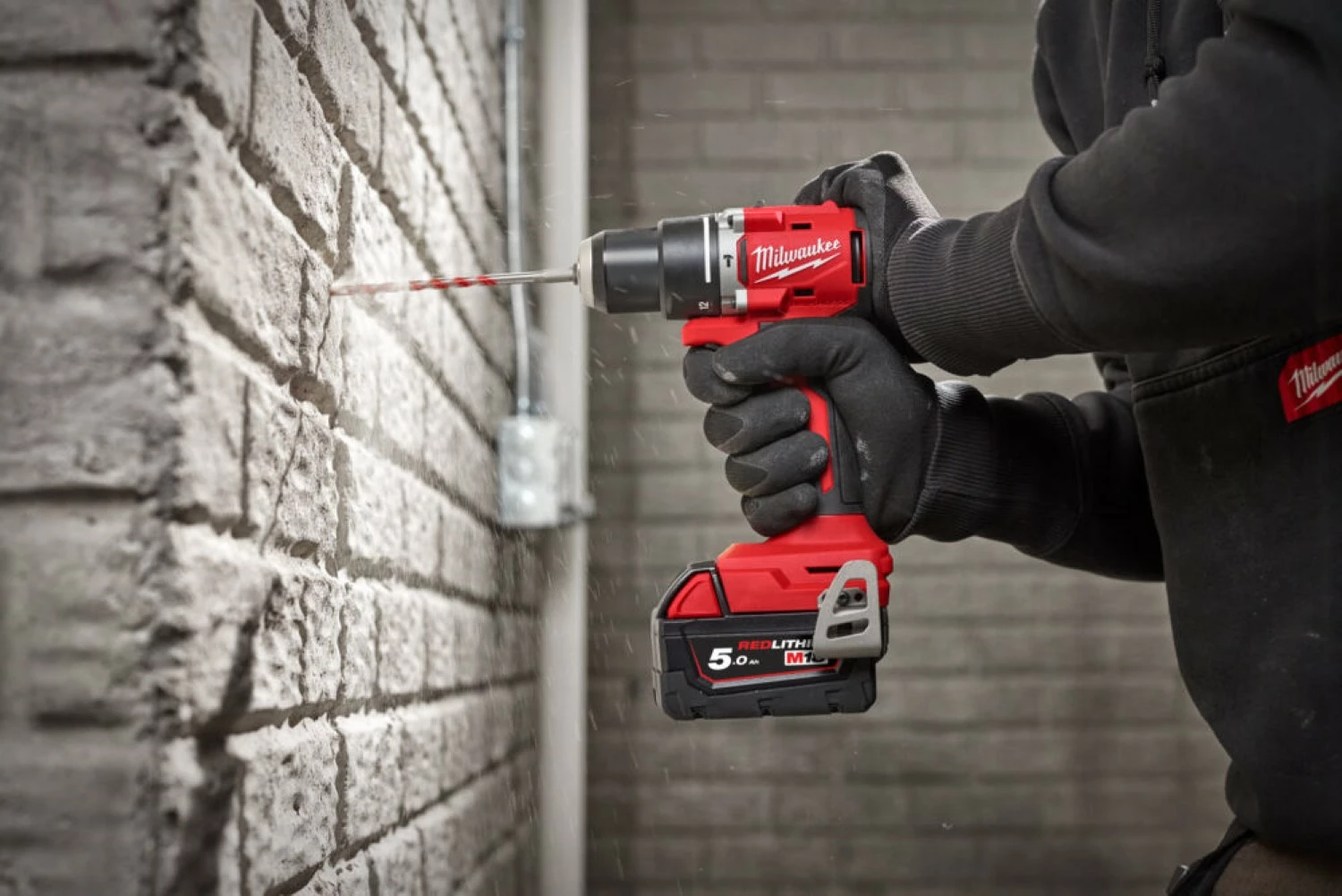 Milwaukee M18 BLDDRC-502C 18V Li-ion accu boor-/schroefmachine (2x 5.0Ah accu) set in koffer-image
