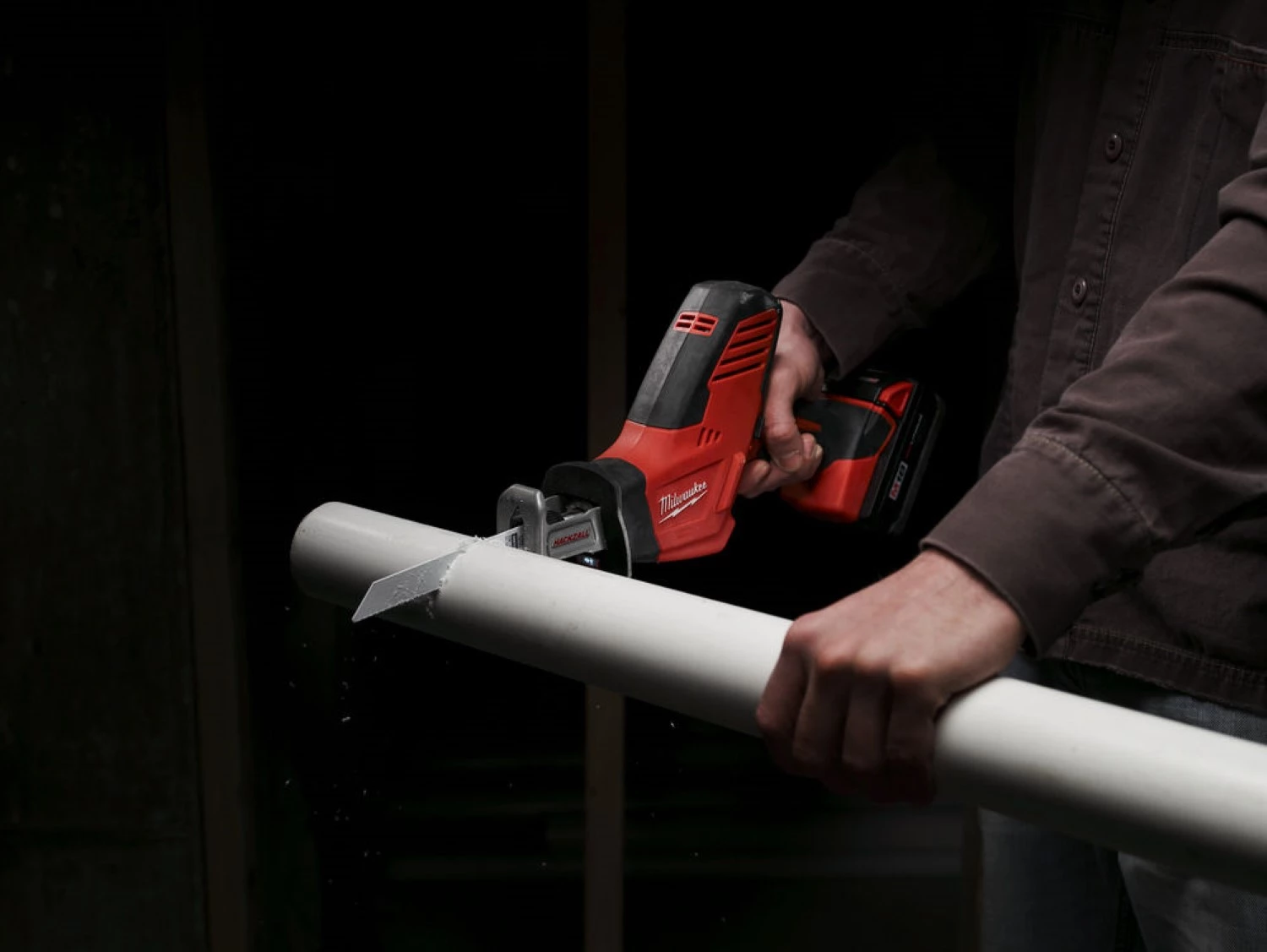 Milwaukee C18 HZ-0X 18 V Li-ion batterie scie sabre corps dans un coffret HD - changement rapide-image