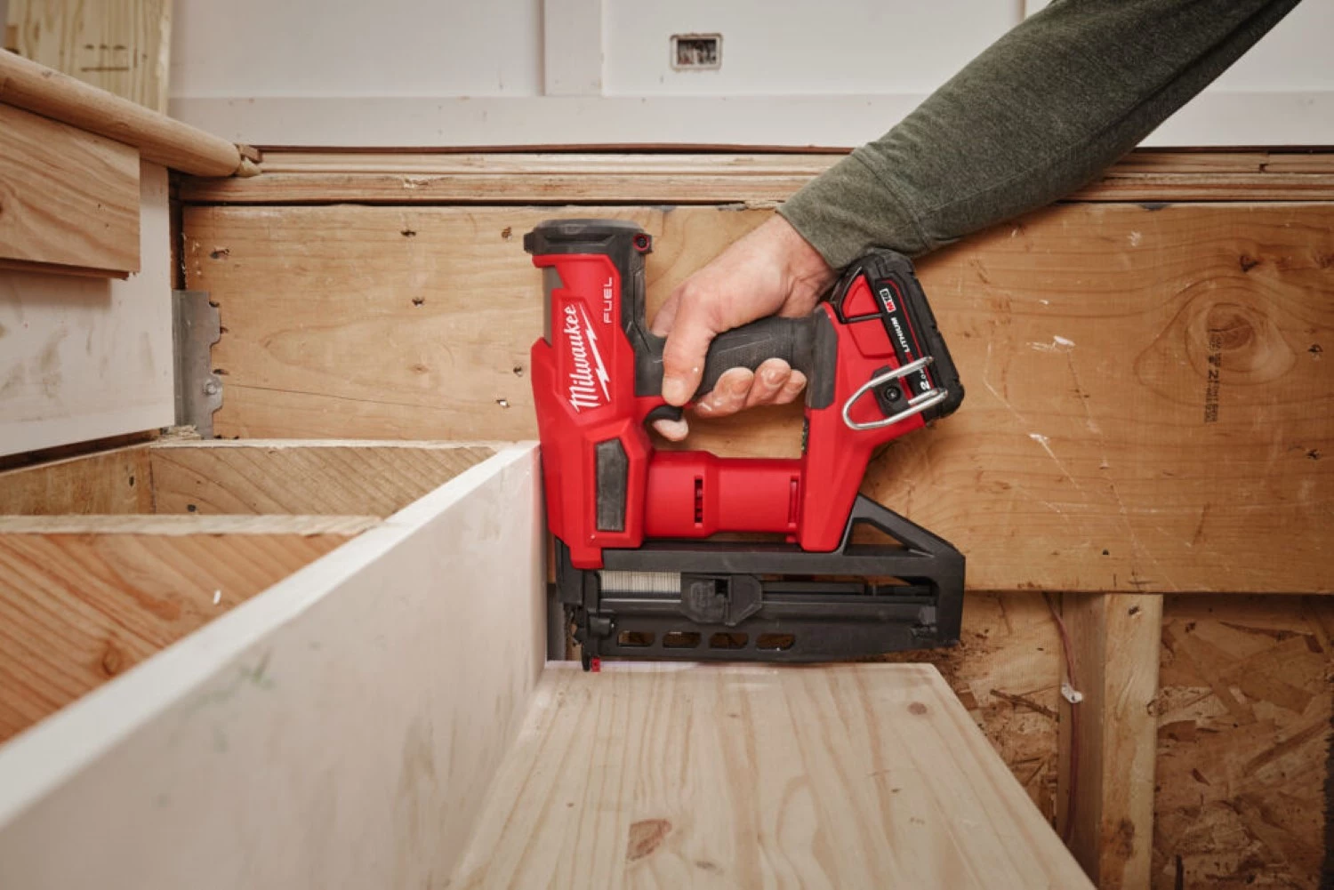 Milwaukee M18 FN16GS-0X 18V Li-ion accu rechte afwerktacker body in HD box - 16Ga - 25-64mm-image