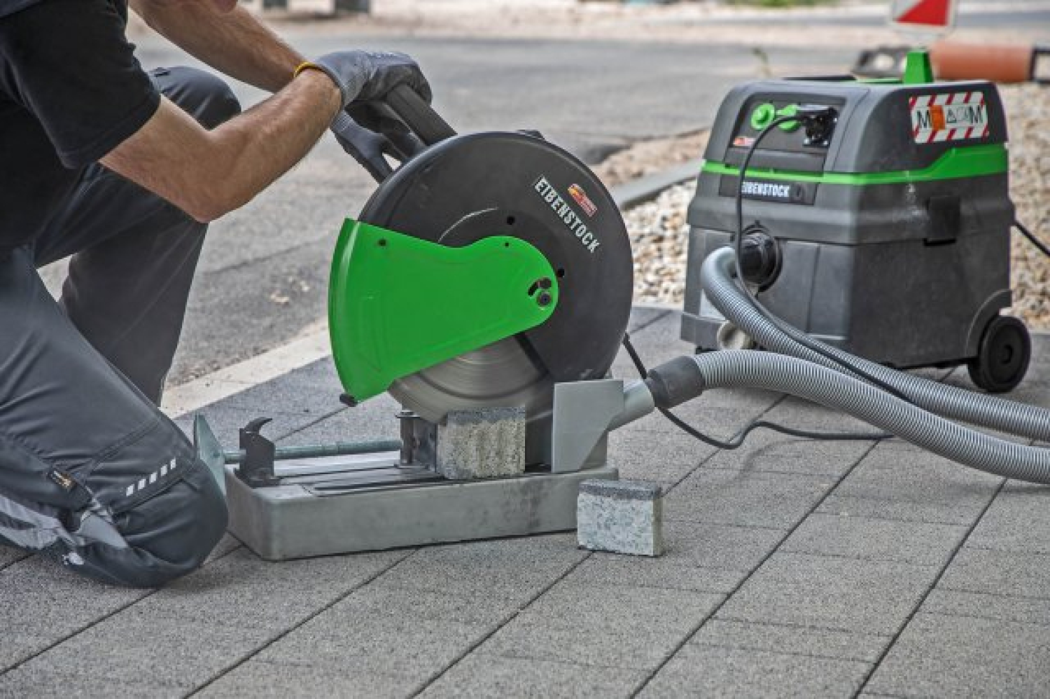 Eibenstock EST 350.3 Scie à pierre - 2400W - 350mm-image