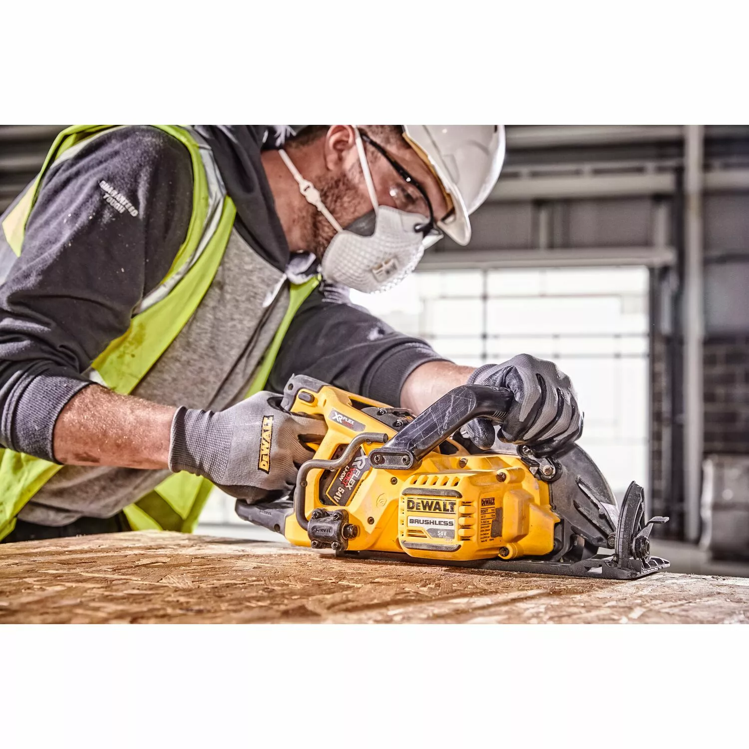 DeWALT DCS577N-XJ Scie circulaire sans fil 54V XR FlexVolt Li-Ion (machine seule) - 190 mm - moteur brushless-image