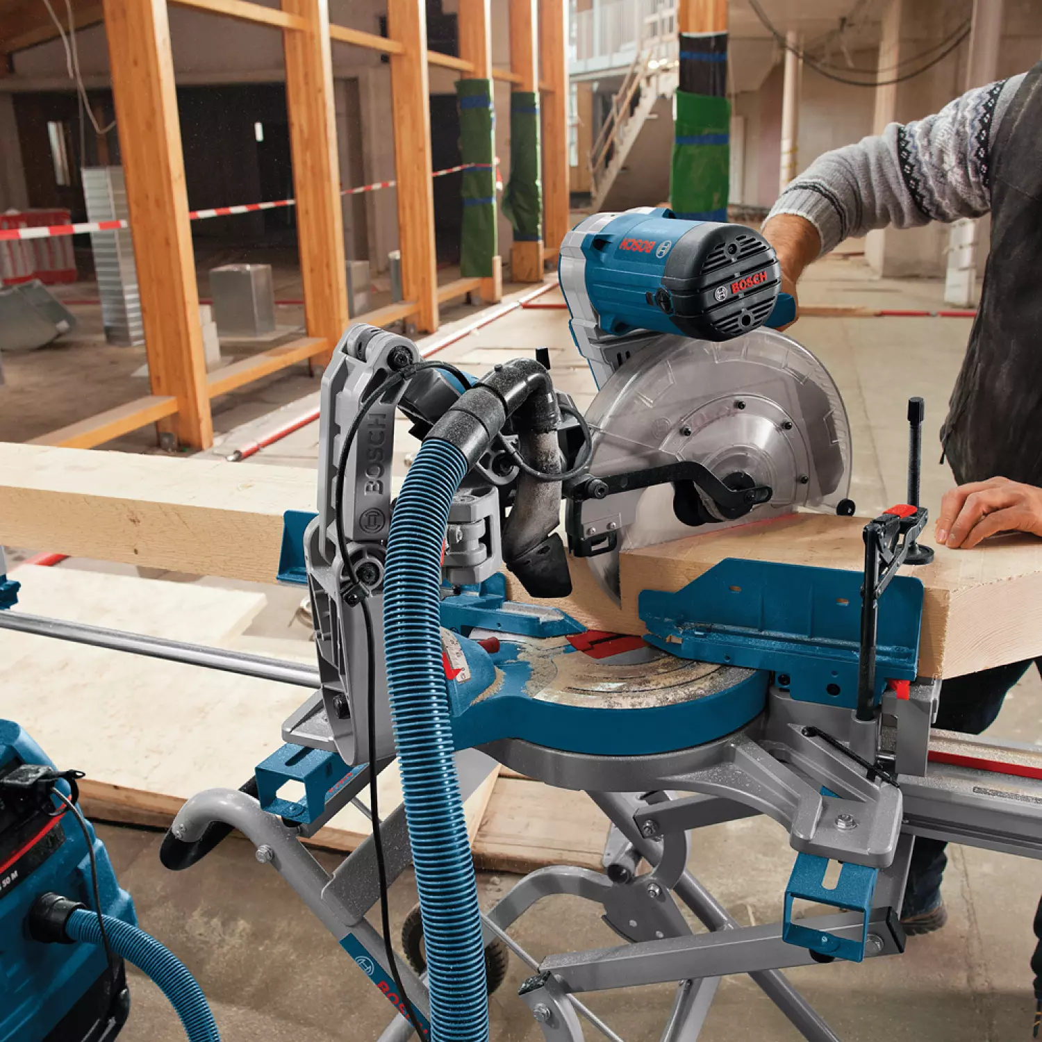 Bosch GCM 12 GDL Afkortzaag - 2000W - 305 x 30mm-image