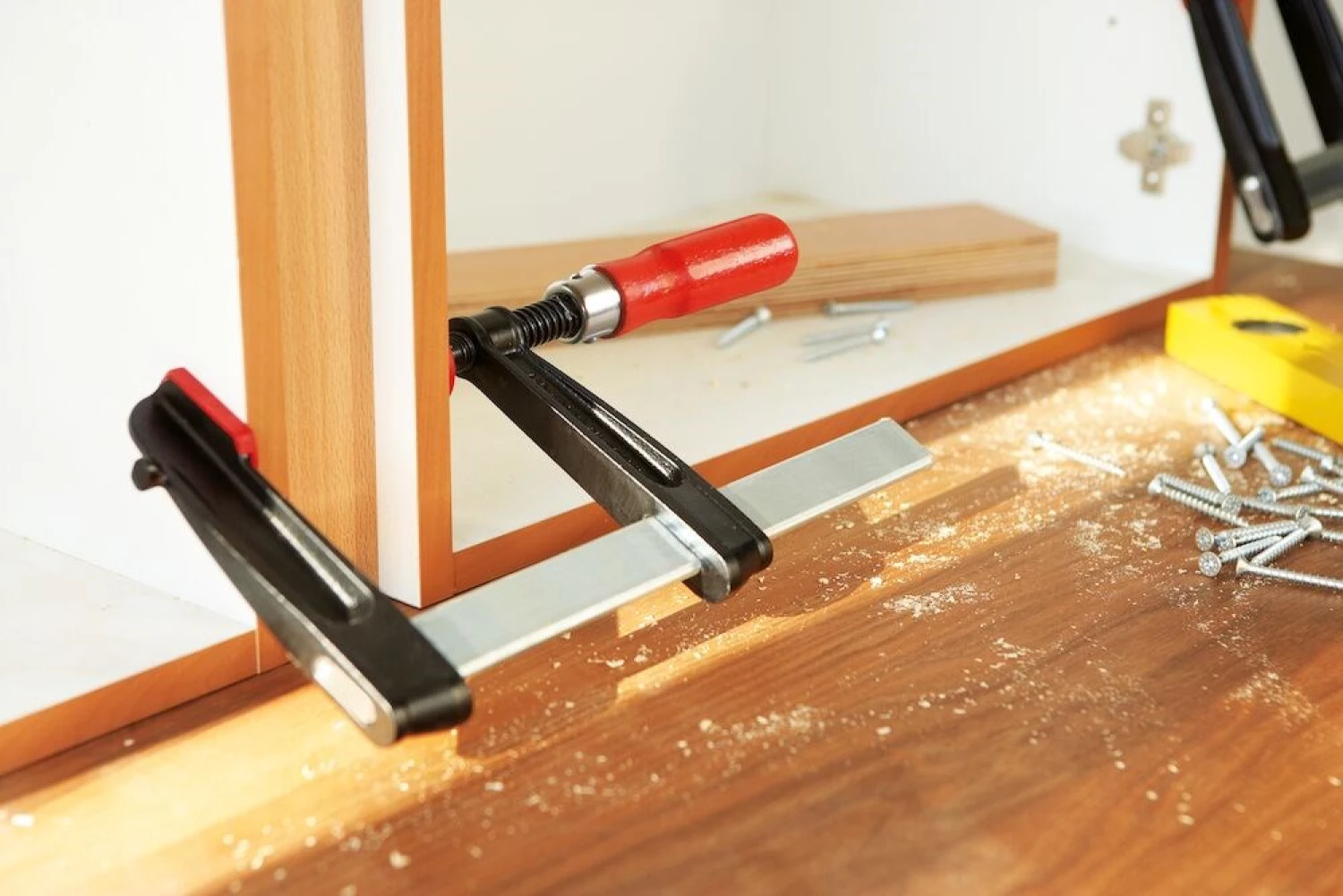 Bessey TGRC60S12 - Presse à vis en fonte malléable avec poignée bois TGRC - 600 x 120-image