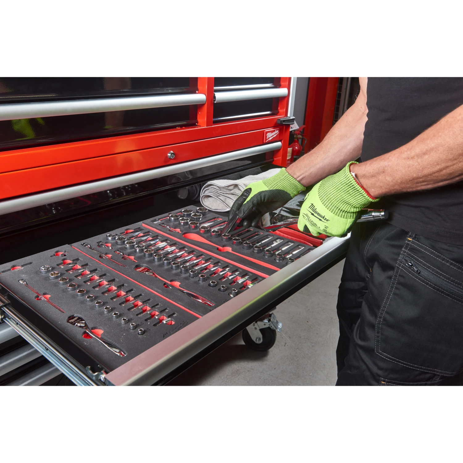 Milwaukee 4932478852 TOOLGUARD™ Stalen gereedschapswagen met 10 lades - 46˝ / 117 cm-image