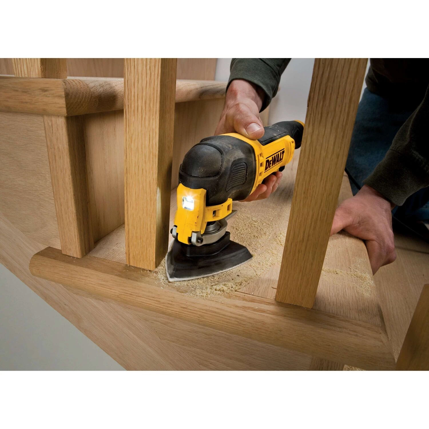 DeWALT DT3091 Deltaschuurpapier - K60 - 93x93mm - 6 gaten - 10st