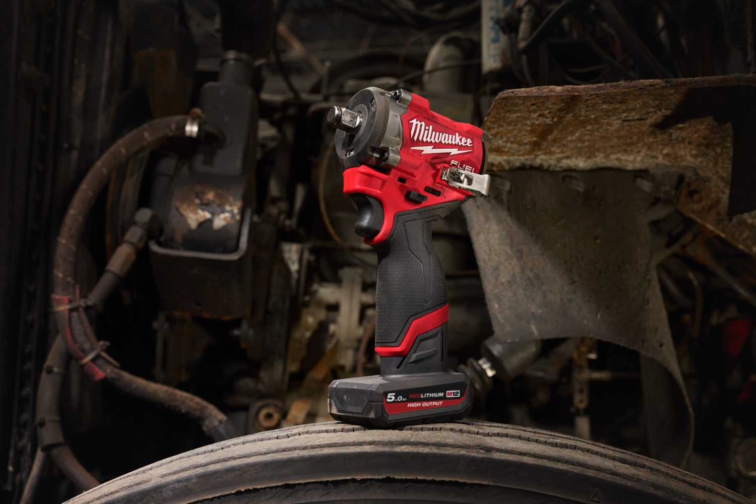 Milwaukee M12 FCIWF12G3-502X ensemble de visseuse à choc à batterie Li-ion 12V (2x batterie 5.0Ah) dans coffret HD - 745Nm - 1/2" - sans balais-image