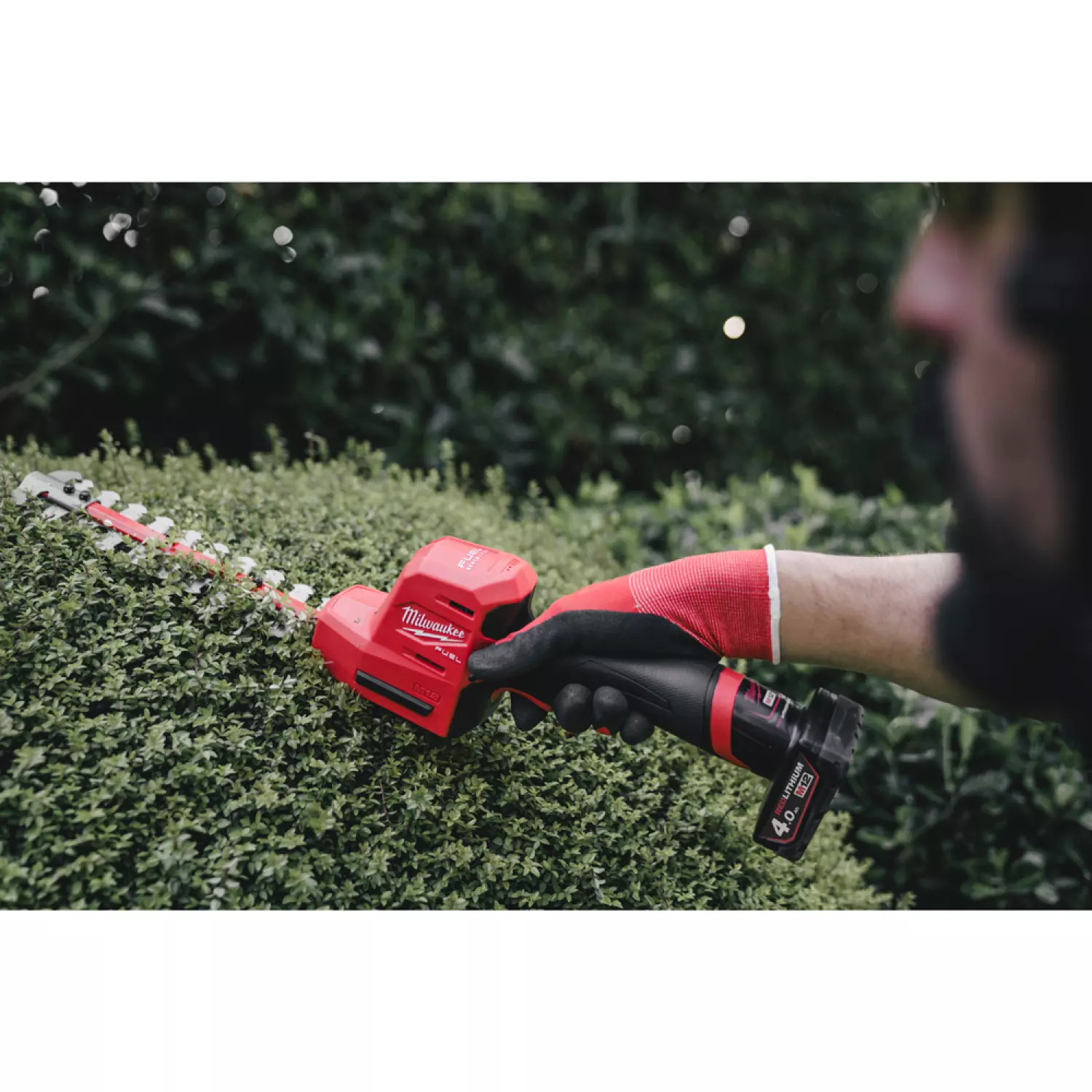 Milwaukee M12 FHT20-0 M12 FUEL™ 12V Li-Ion accu heggenschaar body - 200mm - koolborstelloos-image