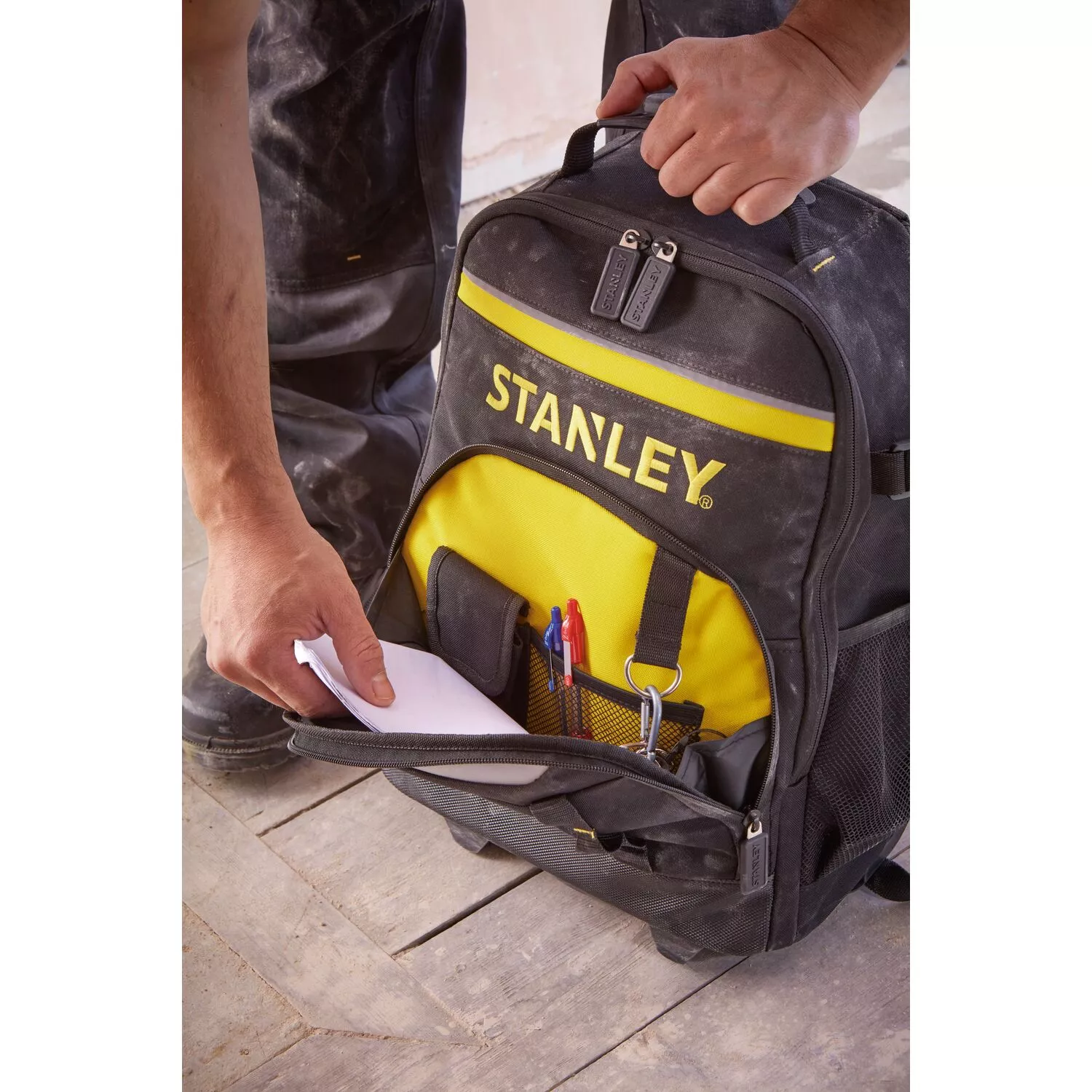 Stanley STST83307-1 Gereedschapsrugzak met wielen-image