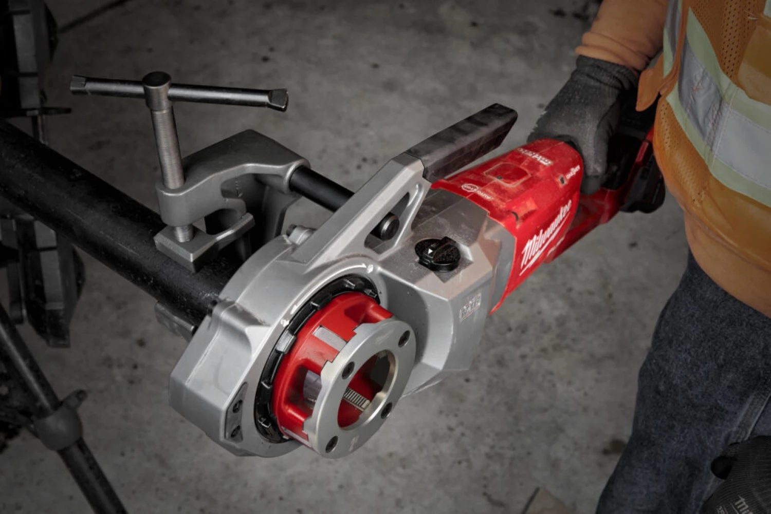 Milwaukee M18 FPT114-0C 18 V Li-ion batterie coupe-fil corps dans un coffret - 1/8 » à 1 1/4 »-image