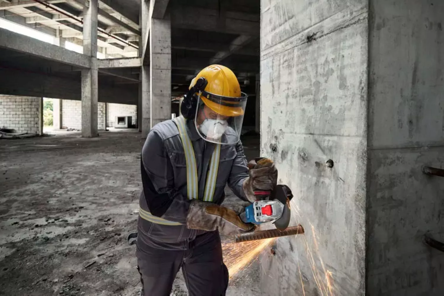 Bosch GWX 18V-11 S 18V accu X-LOCK Haakse slijper body in L-Boxx - 125mm-image