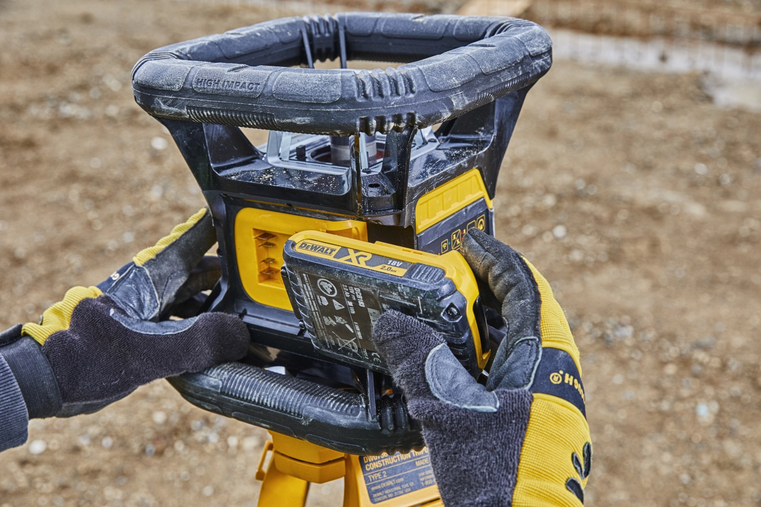 DeWALT DCE080D1GS-SET 18V Li-ion XR Accu Volautomatische roterende laser set (1x 2.0Ah) in TSTAK koffer - groen - met statief en meetlat-image