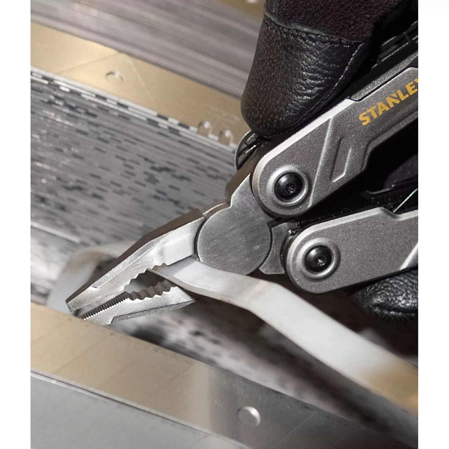 Stanley FMHT0-72414 Multi-Tool T16-image