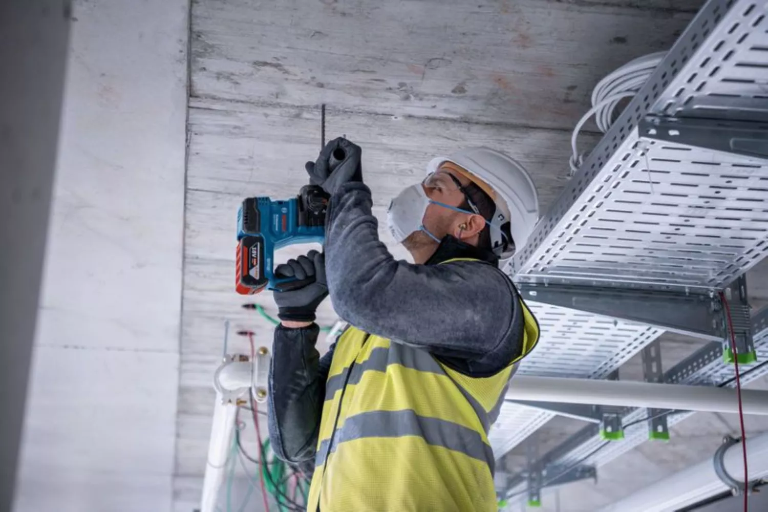 Bosch 3 Toolkit 18V 3-delige accu combiset (2x 5.0Ah + lader) in L-boxx