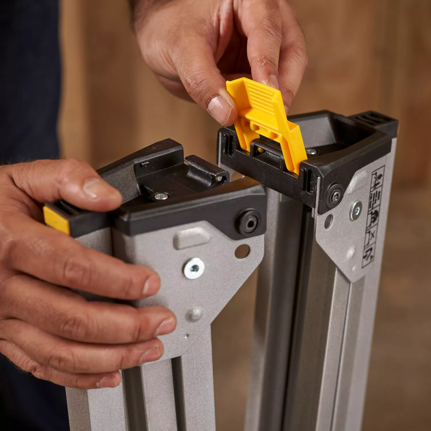 Stanley STST81337-1 Metalen schragen set - draagcapaciteit 340 kg (2 stuks)-image