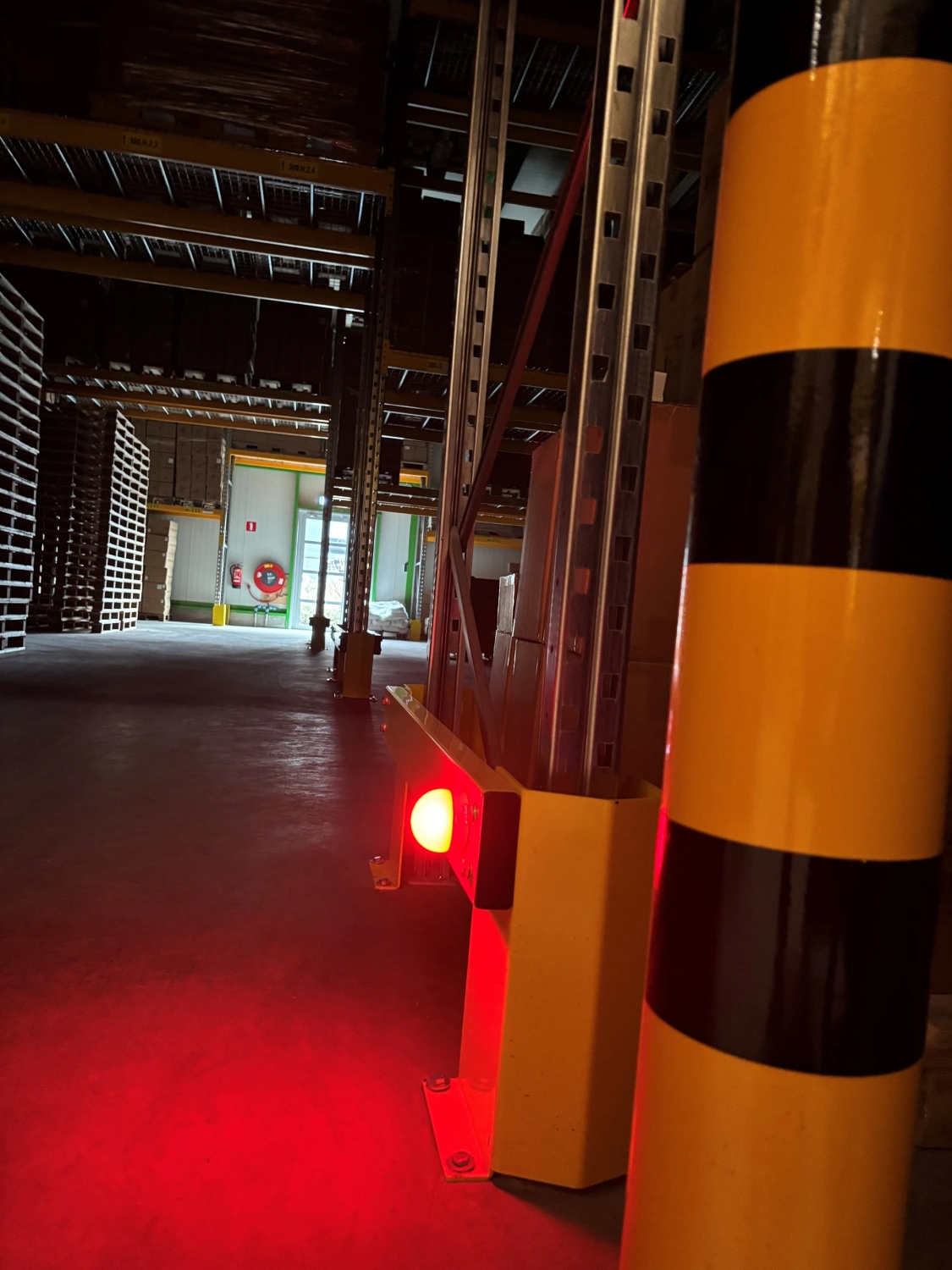 Bailey Magnetic Beacon LED RGBW-image