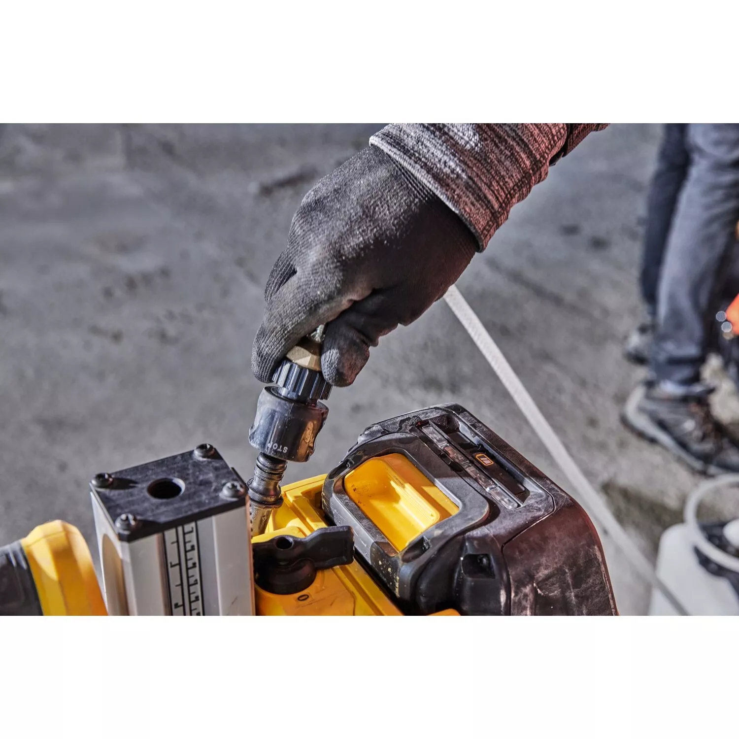 DeWALT DCE6820N 18V Li-ion accu waterpomp - 15L-image