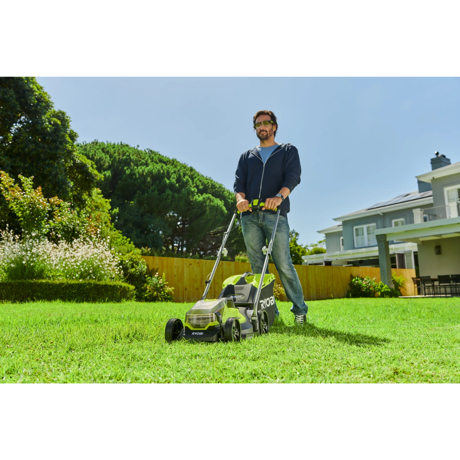 Ryobi ONE+ RLM1833BLT1825M 18V Accu 33cm Grasmaaier & 25cm Grastrimmer kit (incl. 1x 4.0Ah accu & lader)-image