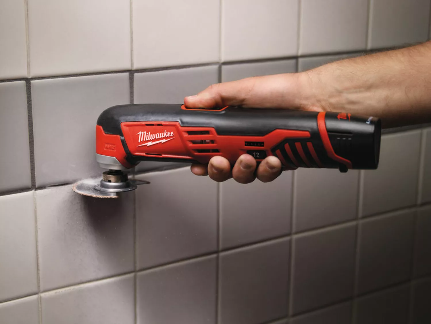Milwaukee C12 MT-202B Li-Ion multitool - 12V-image
