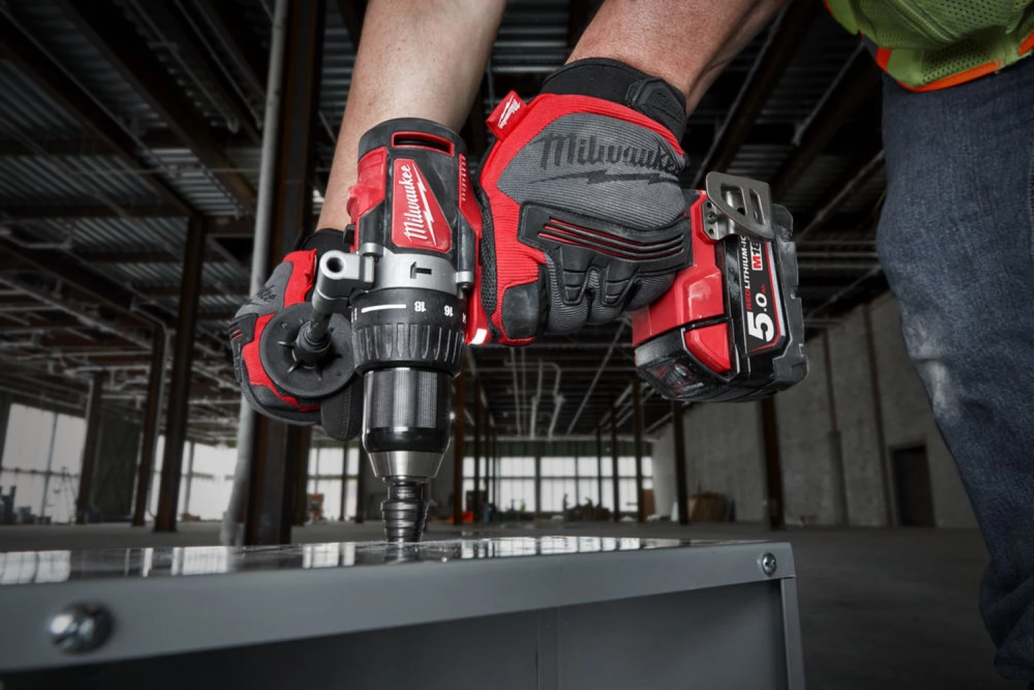 Milwaukee M18 BLPD2-402X Ensemble perceuse / tournevis à percussion sur batterie 18V Li-Ion (2x batterie 4.0Ah) dans un boîtier HD - sans balai - 82Nm-image