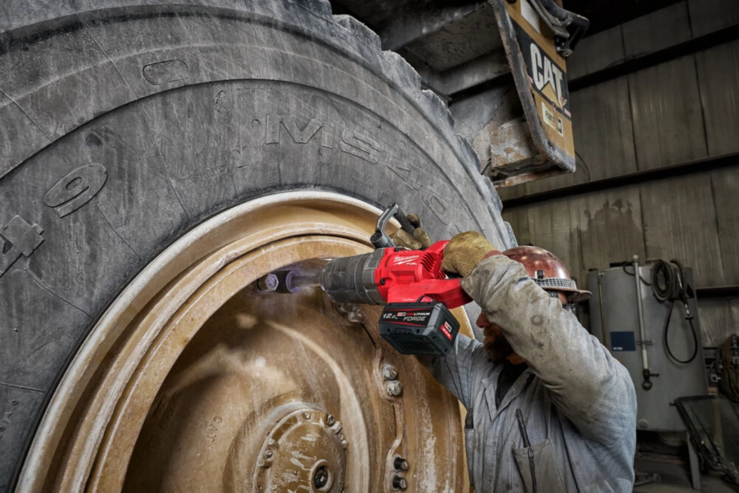 Milwaukee M18 ONEFHIWF1D-121C 18V Li-ion accu slagmoersleutel met frictiering en verlengde as set (1x 12.0Ah accu) in koffer - 1'' - 2711Nm-image