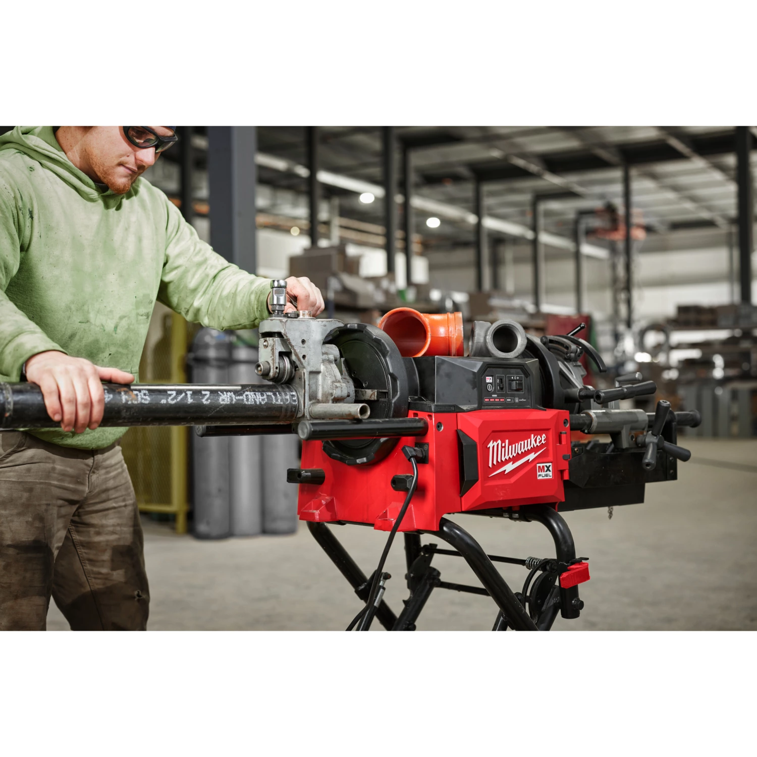 Milwaukee MXF PTR2-0 MX Fuel machine à fileter sans fil corps-image