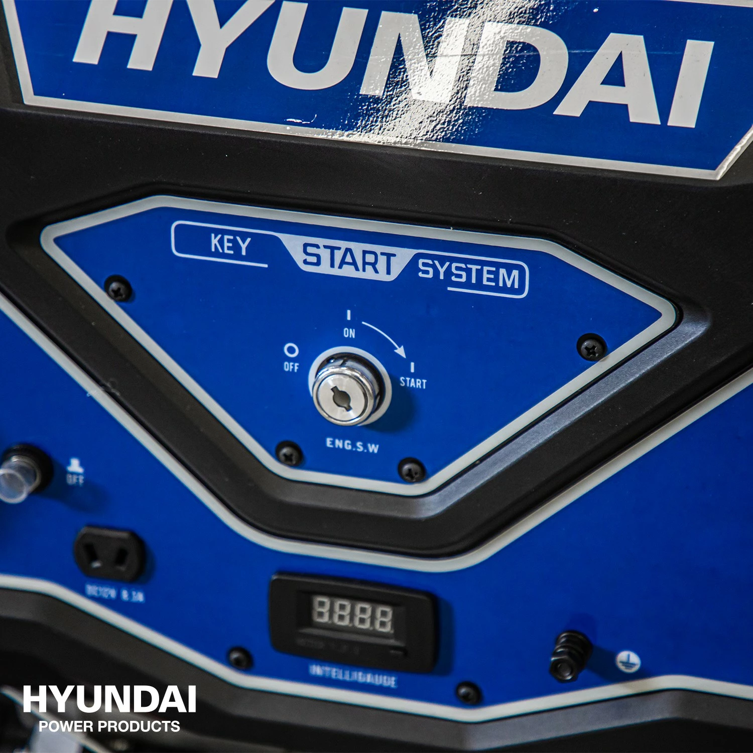 Hyundai 55053 Benzine generator met elektrische start - OHV Motor - 5500W